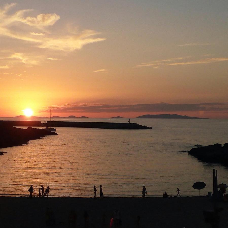 Grazioso Attico Vicino Alla Spiaggia E Al Centro Castelsardo Exteriér fotografie